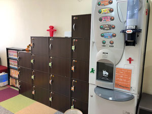 譲渡型保護猫カフェ　新中野miagolareミャゴラーレ